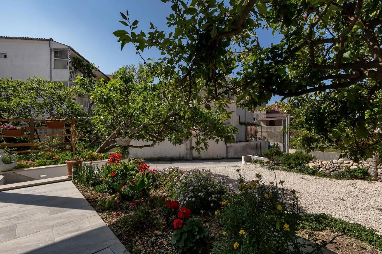 Апартаменты Kuca Za Odmor Lemon Tree Макарска Экстерьер фото
