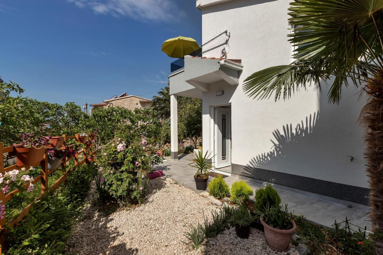 Апартаменты Kuca Za Odmor Lemon Tree Макарска Экстерьер фото